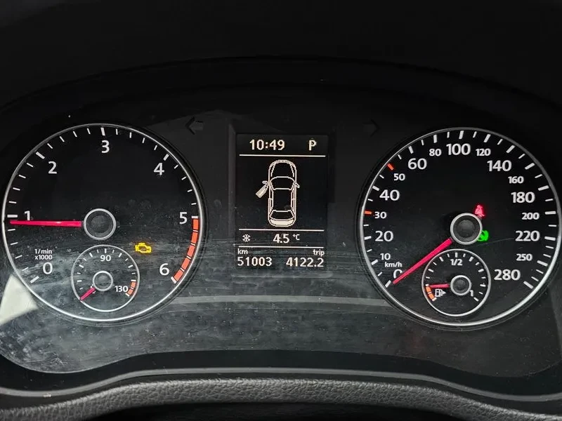 VW Passat 2.0 TDI, снимка 8 - Автомобили и джипове - 54299518