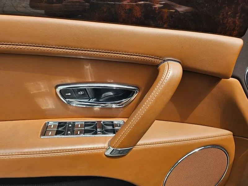 Bentley Flying Spur 4.0 - САМО 30% АВАНС, снимка 8 - Автомобили и джипове - 56222661