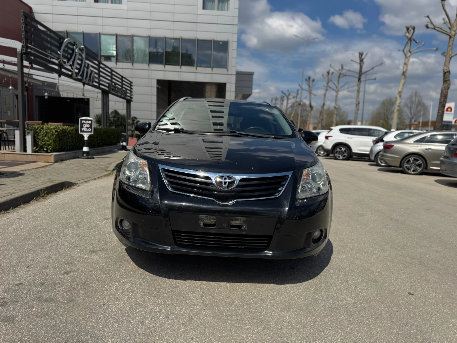 Toyota Avensis НОВ ВНОС / 2.0 / D-4D / ПАНОРАМА / НАВИ /КАМЕРА, снимка 1