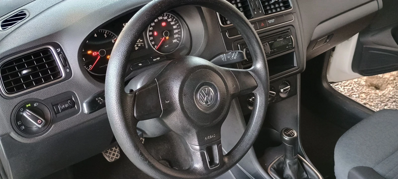 VW Polo 1.4 i бензин  - изображение 7