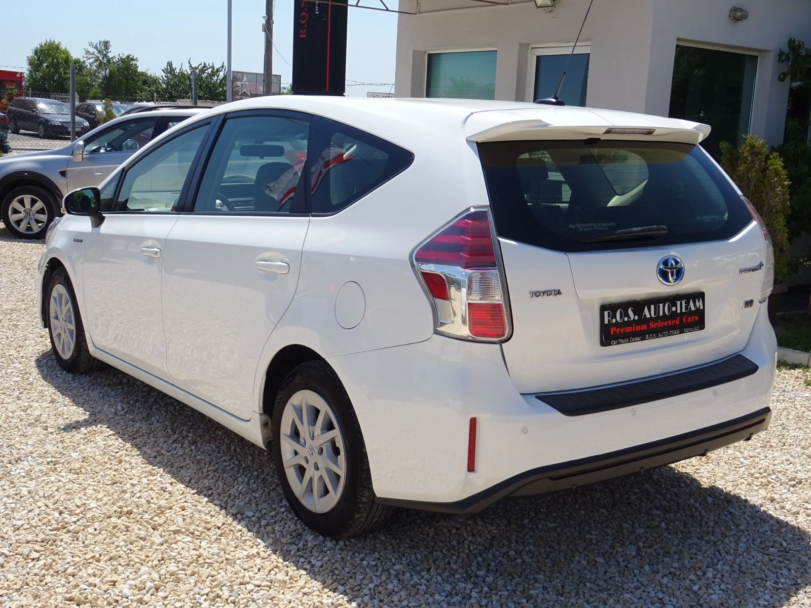 Toyota Prius + 1.8 Full Hybrid (HEV) 134kc E-CVT Active 7 м-та - изображение 3