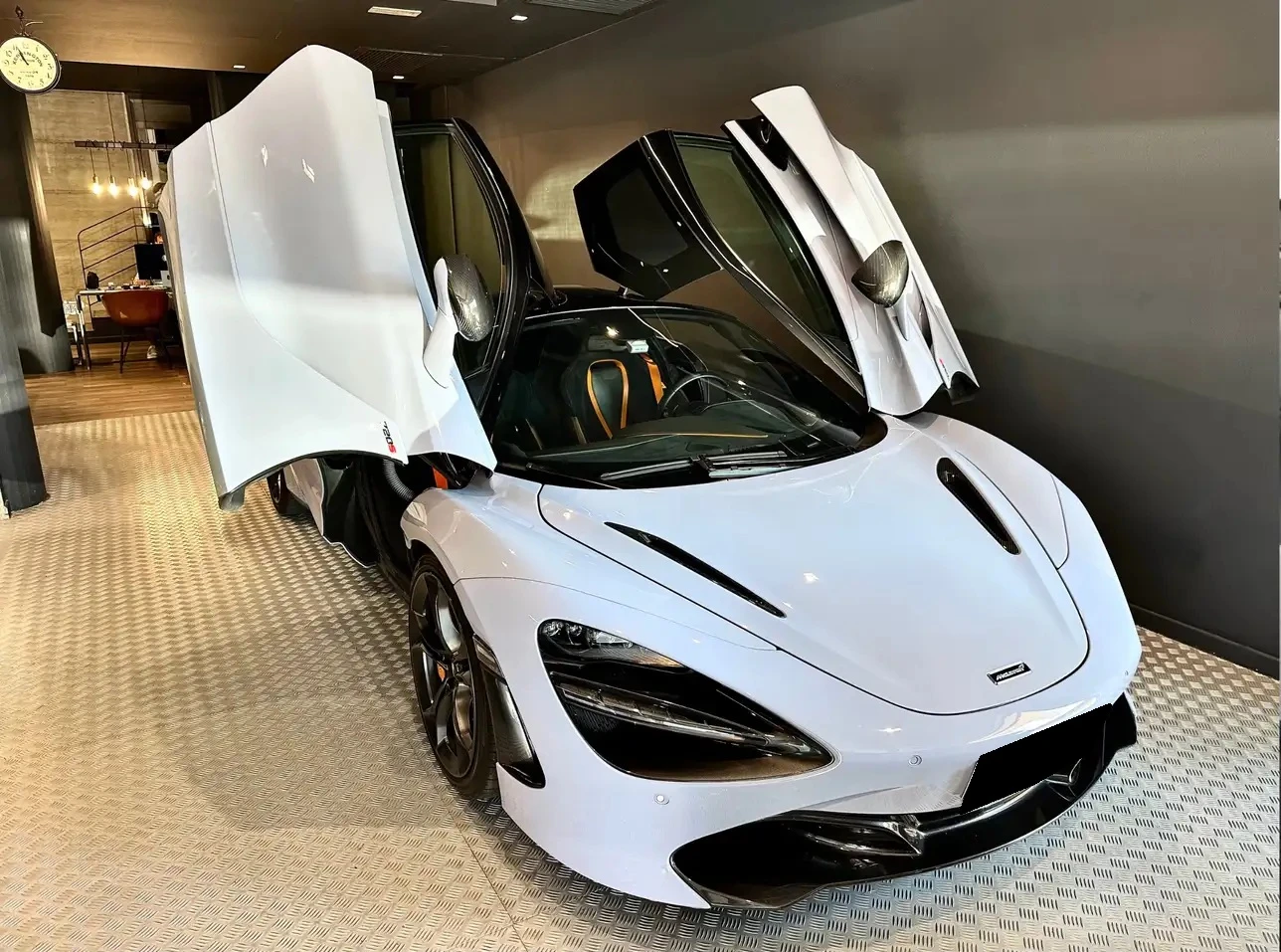 McLaren 720 S Coupe 4.0 V8 - изображение 2