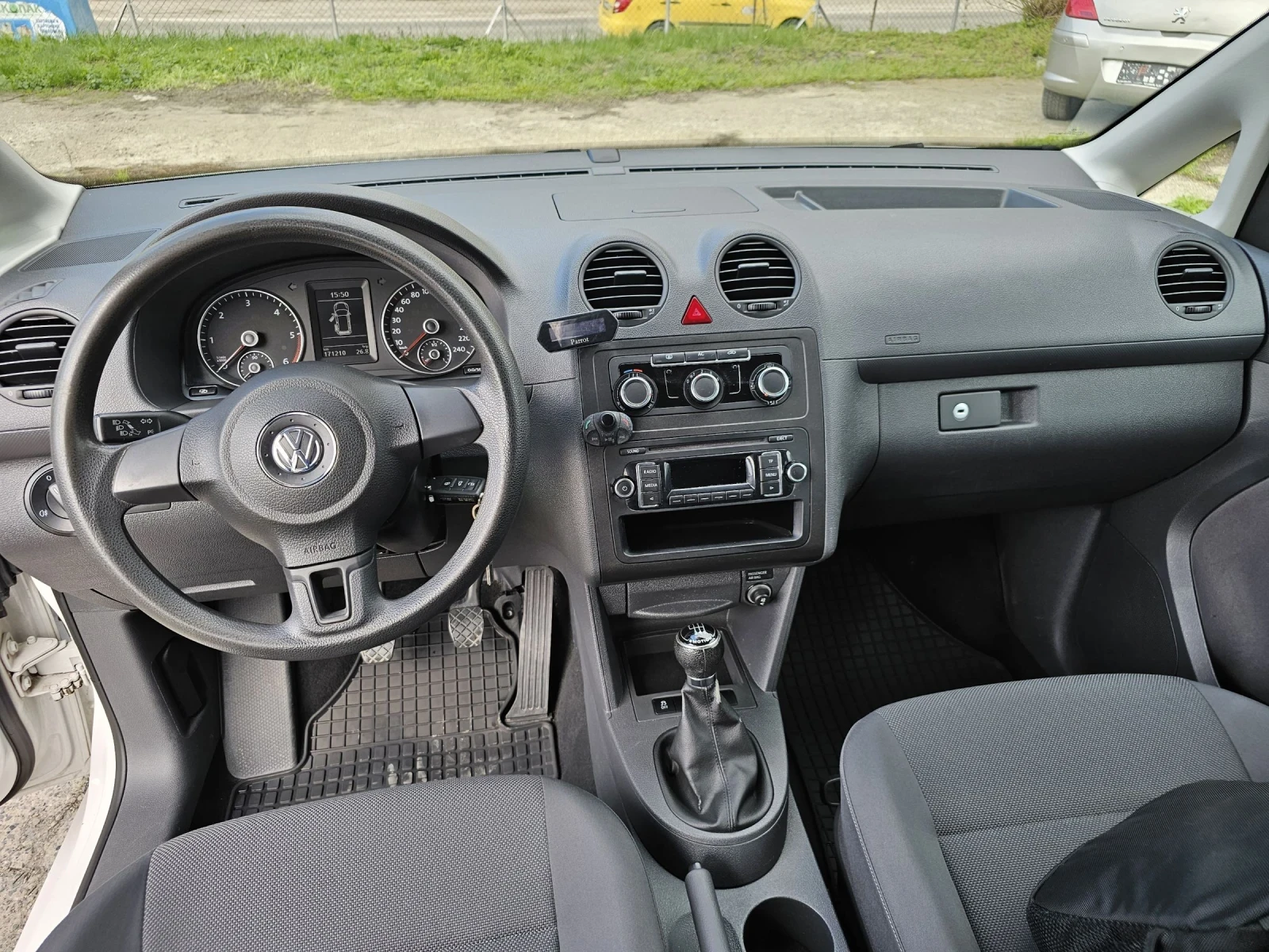 VW Caddy 4х4 Топ състояние - изображение 10