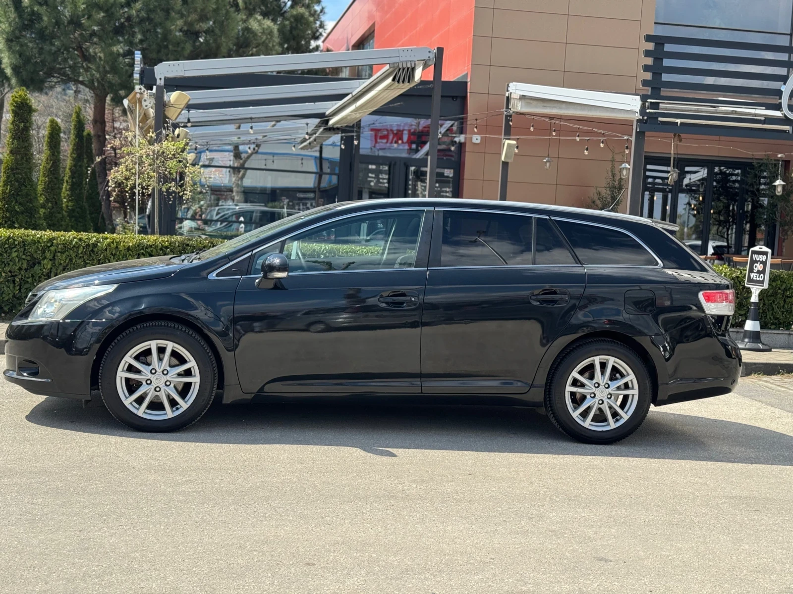 Toyota Avensis 2.0 D-4D панорама нави  - изображение 4