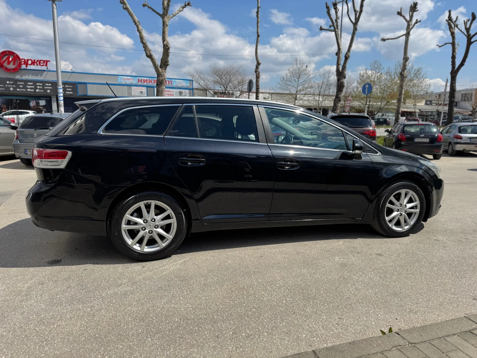 Toyota Avensis 2.0 D-4D панорама нави  - изображение 8