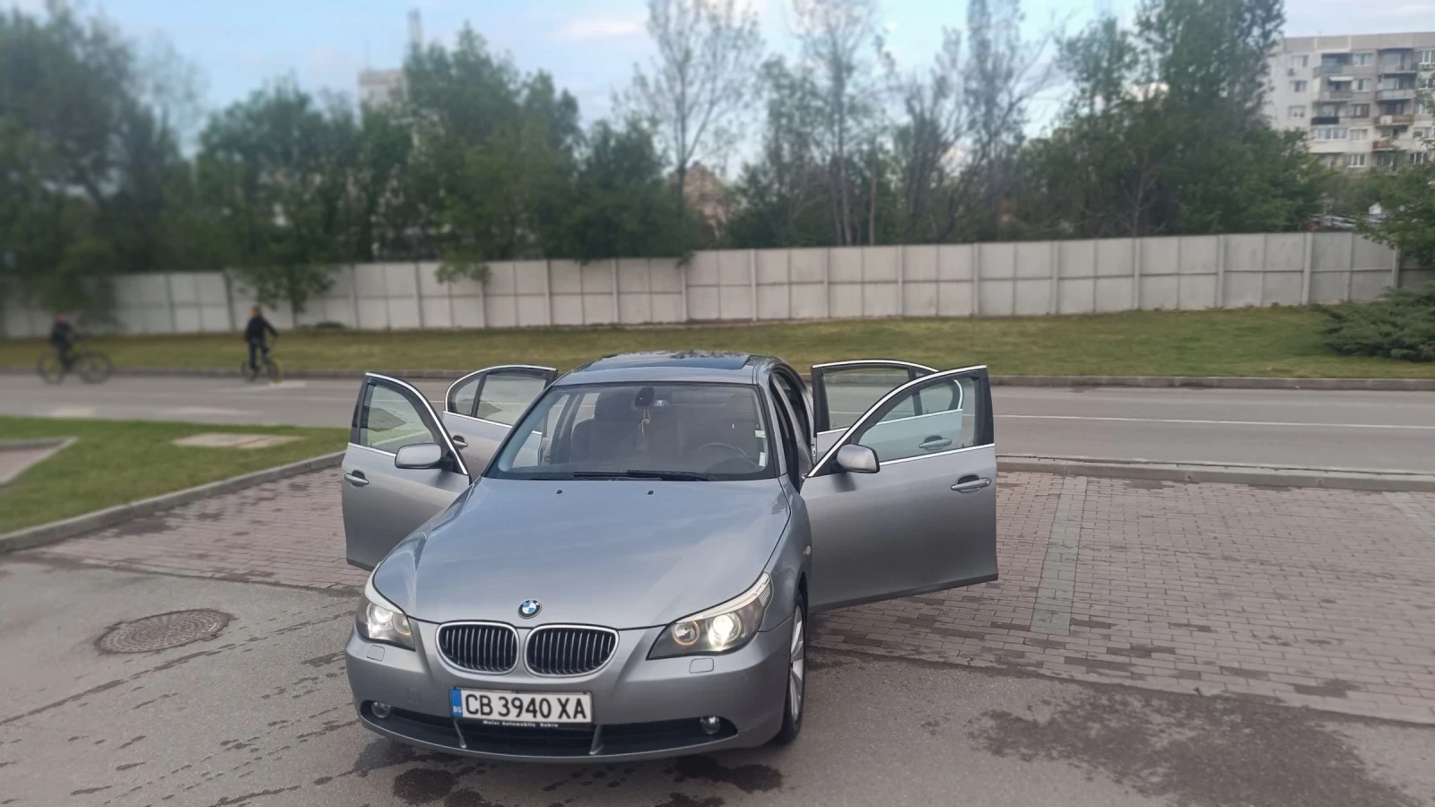 BMW 523 523 i business  - изображение 2