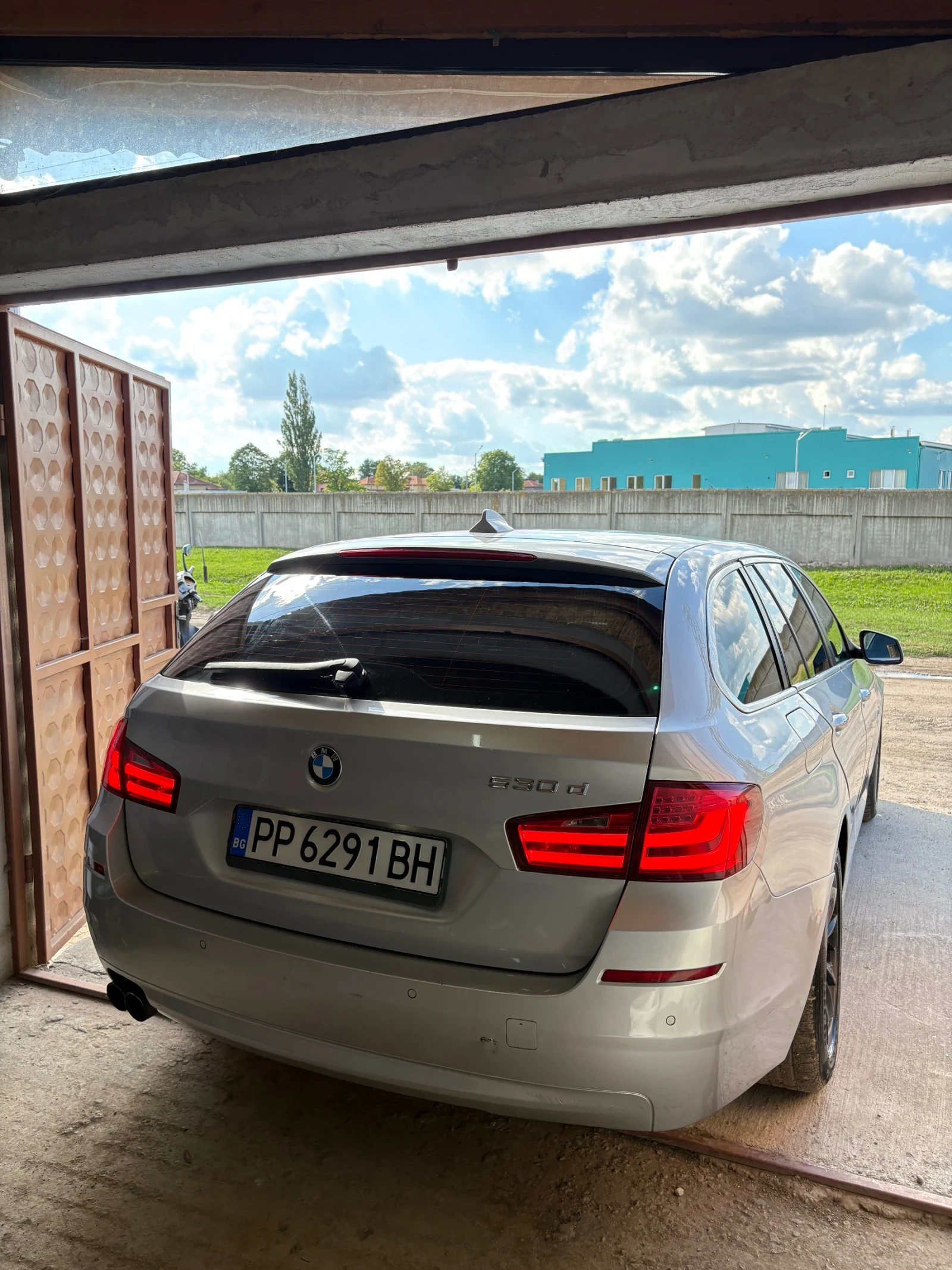 BMW 530 F11 5.30d - изображение 3