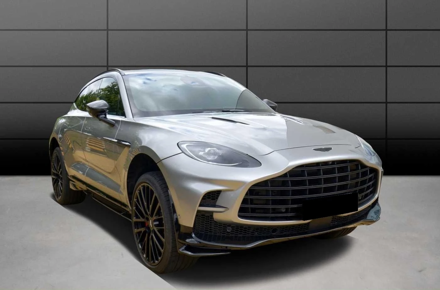 Aston Martin DBX 707 FACELIFT CARBON B&W 360 PANO - изображение 3
