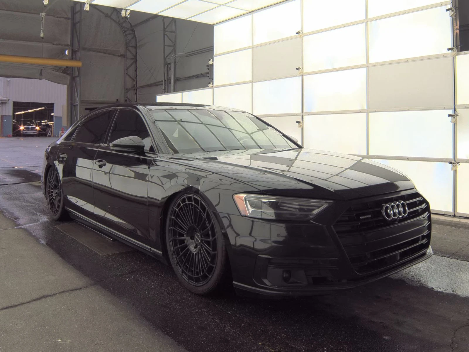 Audi A8  - изображение 4