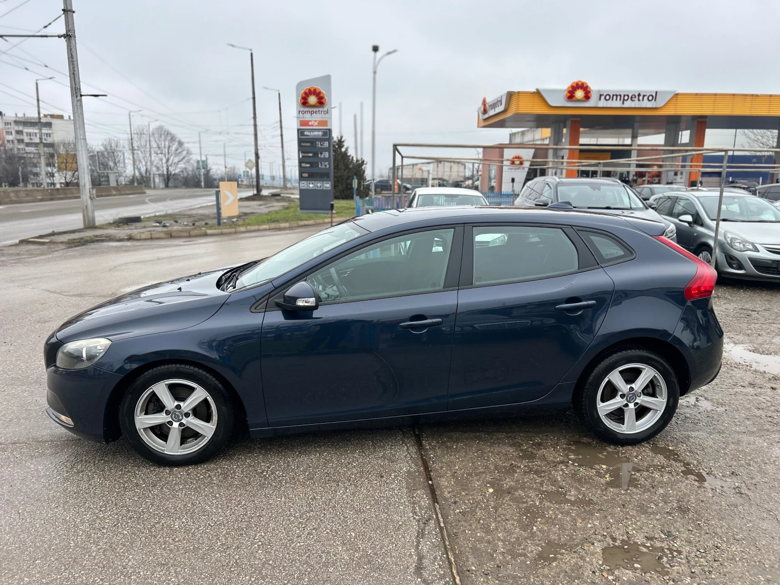 Volvo V40  - изображение 4