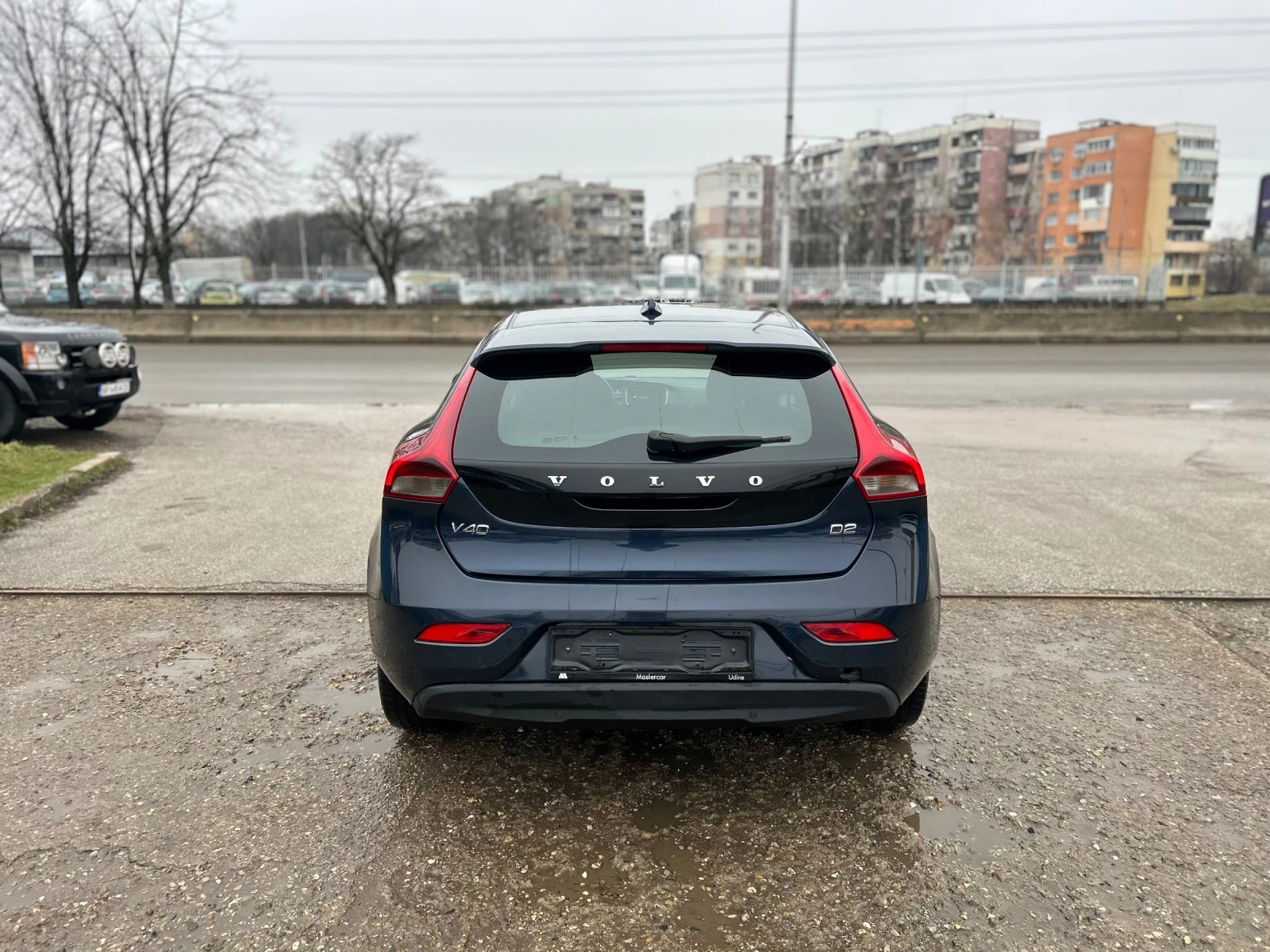 Volvo V40  - изображение 6