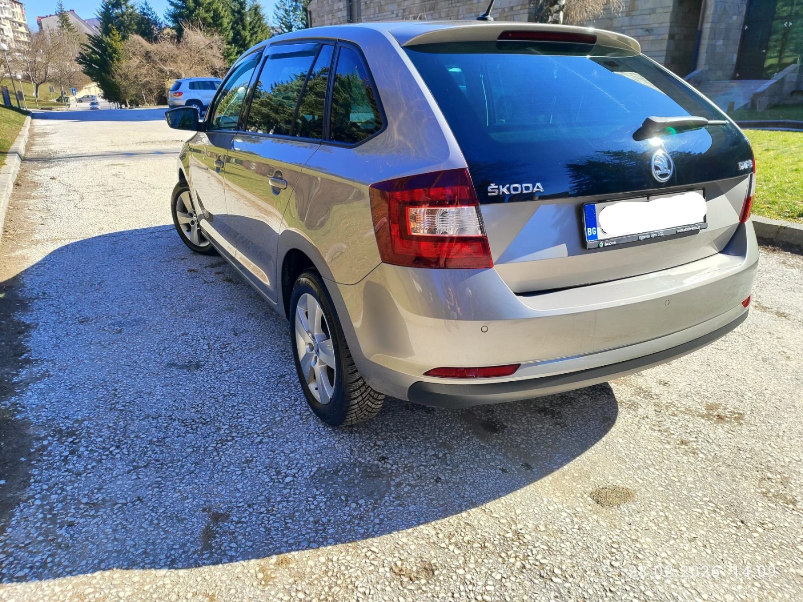 Skoda Rapid Space back, снимка 7 - Автомобили и джипове - 53708560