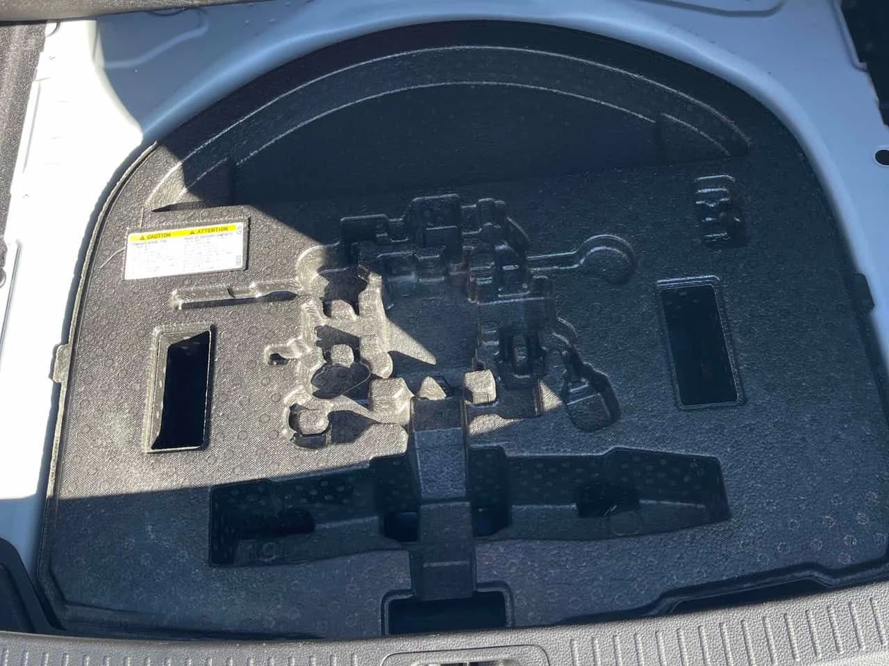 Toyota Corolla * Hybrid * KEYLESS* �������*  | Mobile.bg � ����������� 14