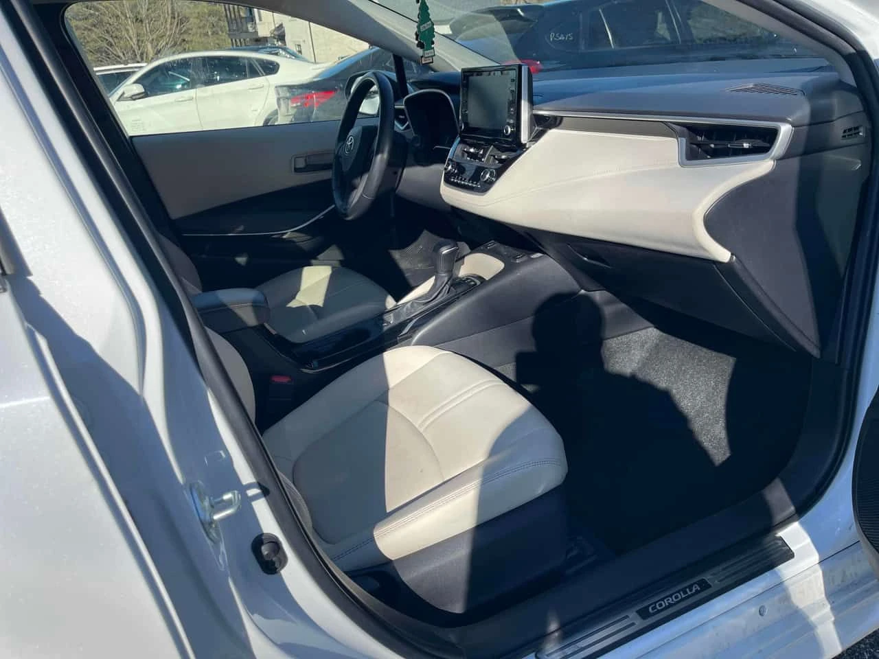 Toyota Corolla * Hybrid * KEYLESS* �������*  | Mobile.bg � ����������� 17