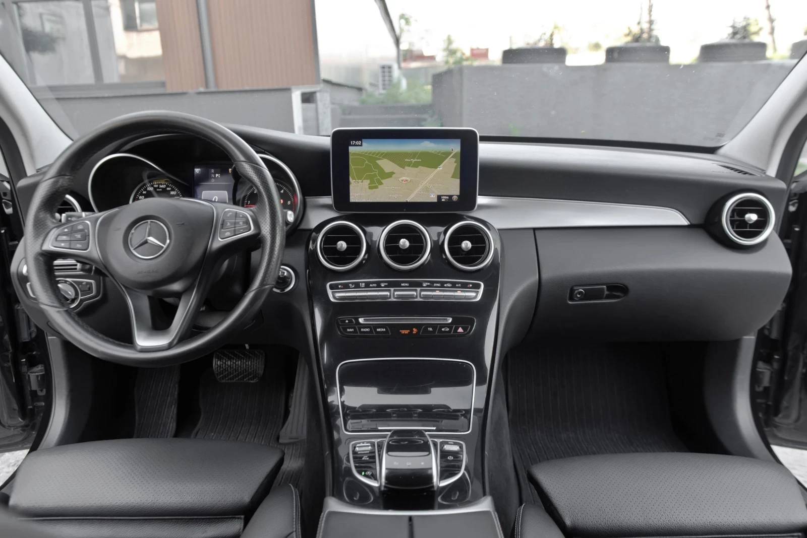 Mercedes-Benz C 200 C220-200D, снимка 9 - Автомобили и джипове - 54372363