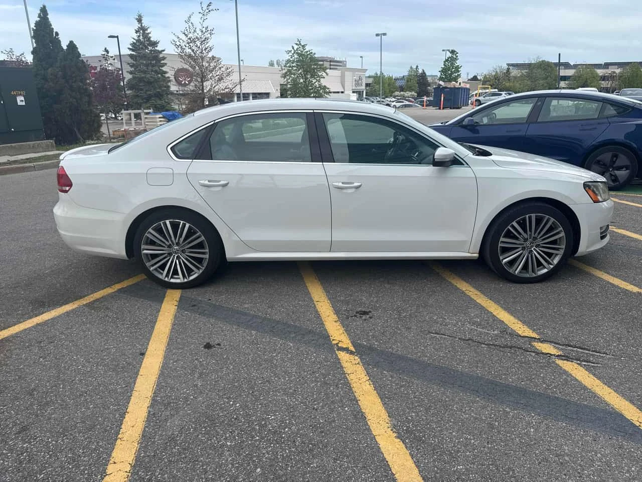 VW Passat * Comfortline * CARFAX * 2 КЛЮЧА * KEYLESS * , снимка 3 - Автомобили и джипове - 54633576