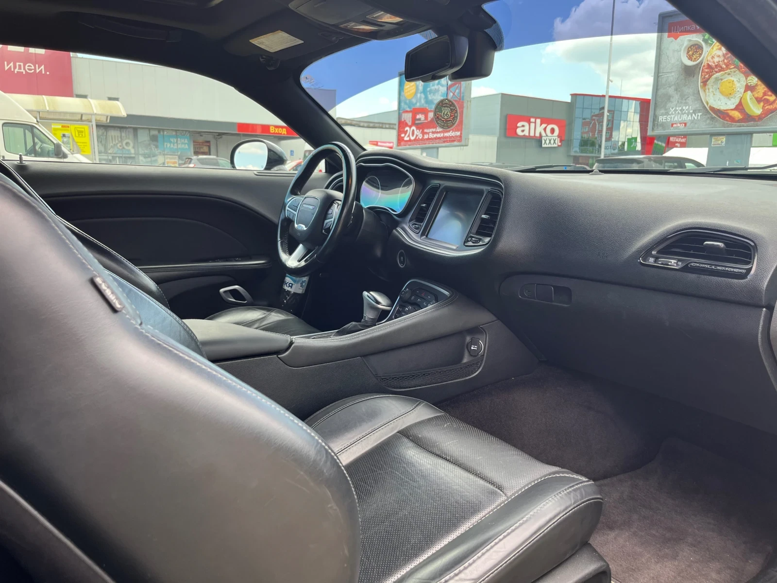 Dodge Challenger R/T 5.7 HEMI, снимка 9 - Автомобили и джипове - 54811161