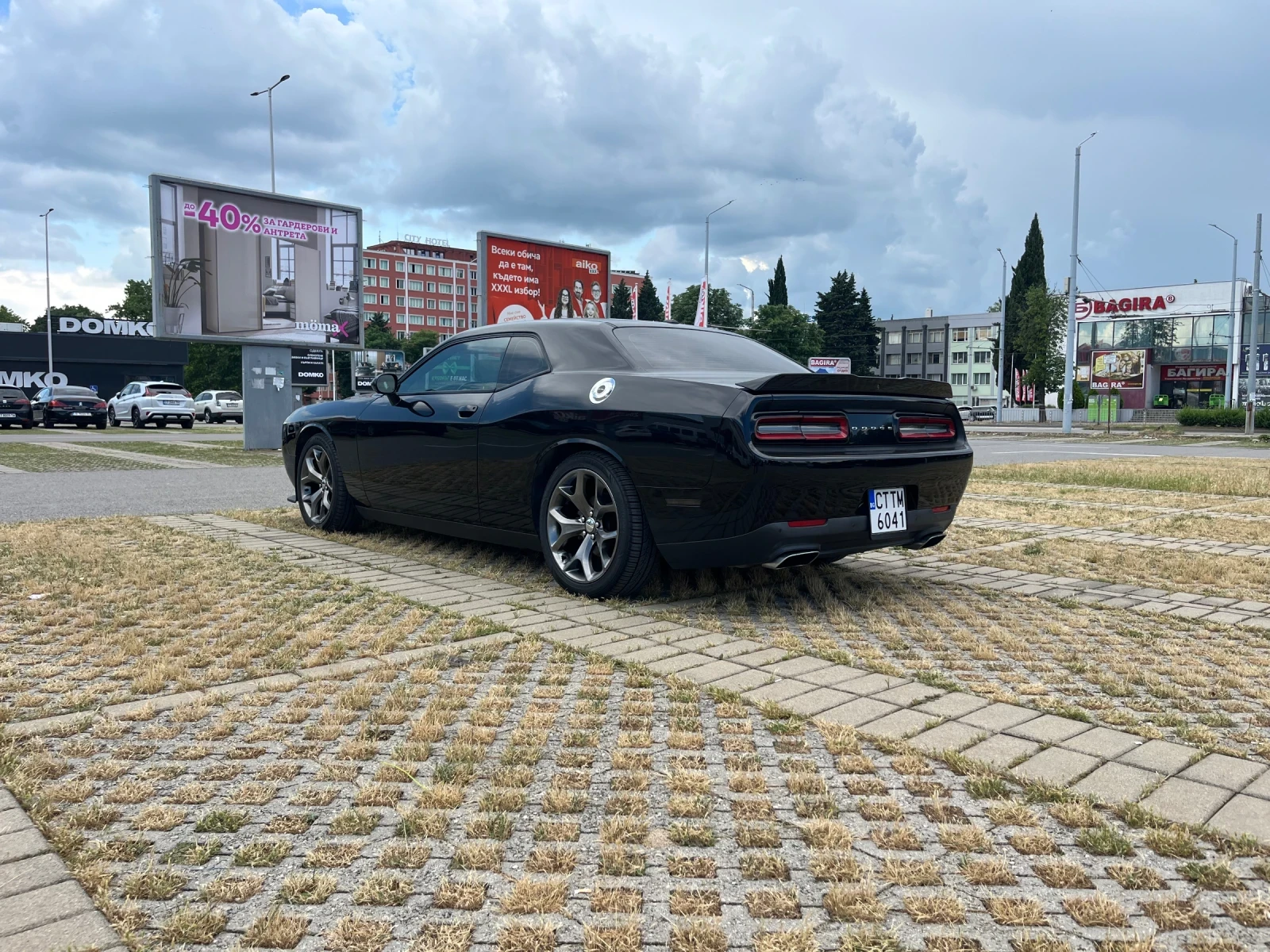 Dodge Challenger R/T 5.7 HEMI, снимка 5 - Автомобили и джипове - 54811161