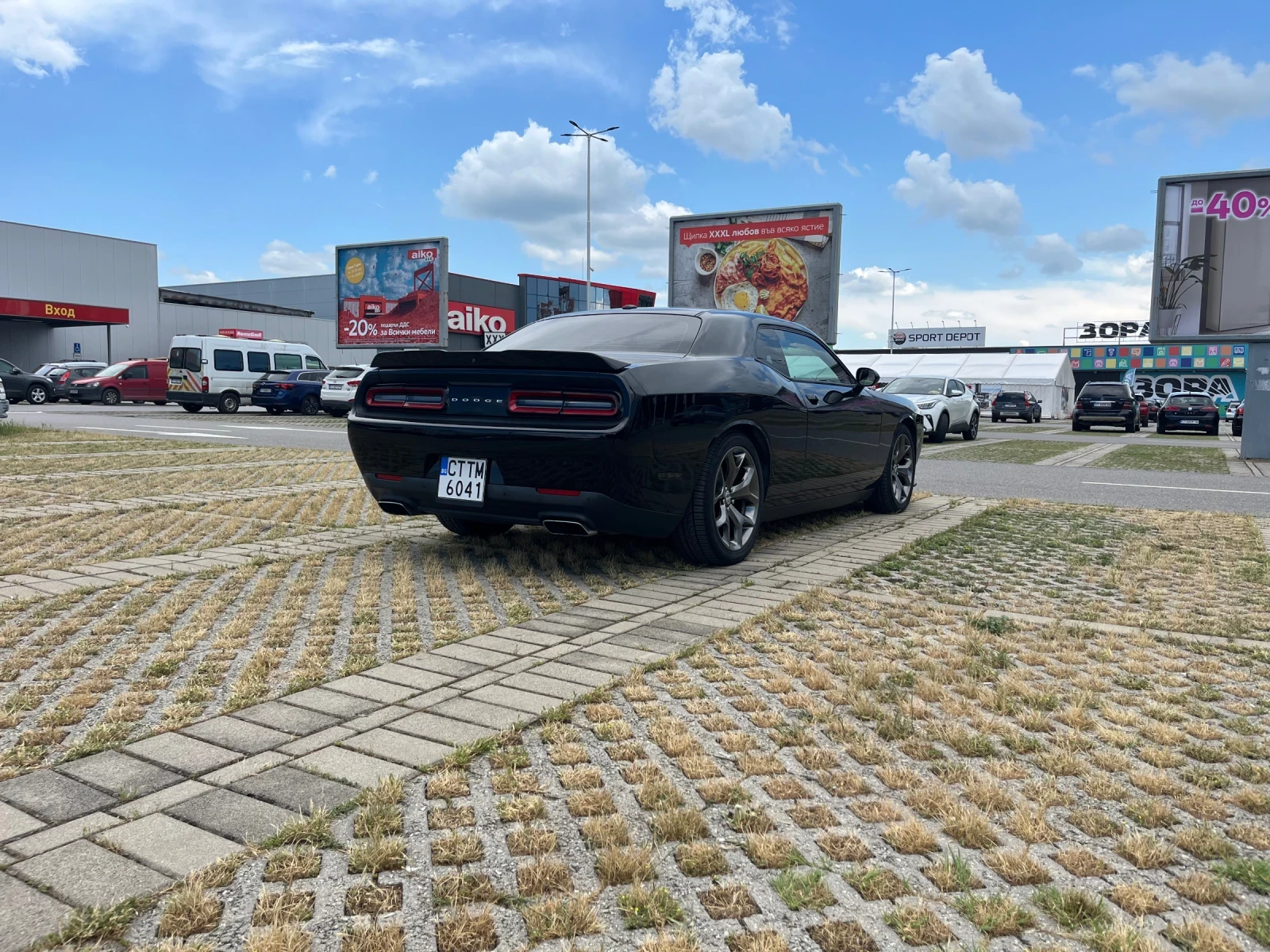 Dodge Challenger R/T 5.7 HEMI, снимка 7 - Автомобили и джипове - 54811161