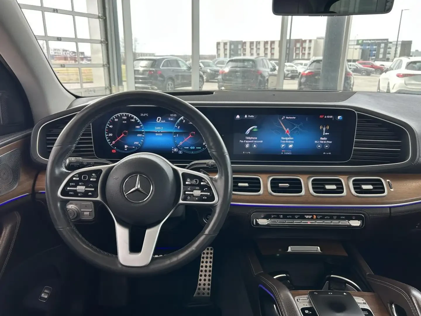 Mercedes-Benz GLE 450 4MATIC PLUS* AMG NIGHT PACK* FULL* ЦЕНА ДО БГ!* , снимка 12 - Автомобили и джипове - 54932561