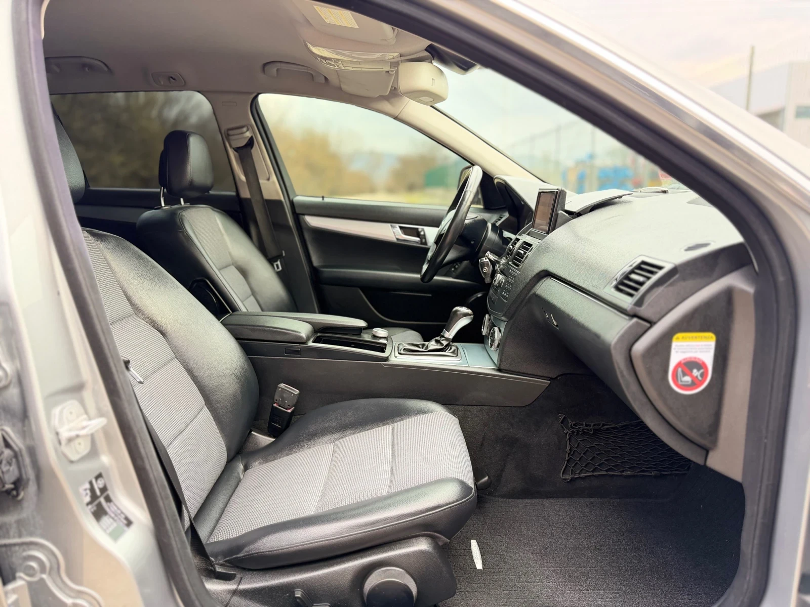 Mercedes-Benz C 220 2.2DCI~170�.�~XENON~NAVI | Mobile.bg � ����������� 12