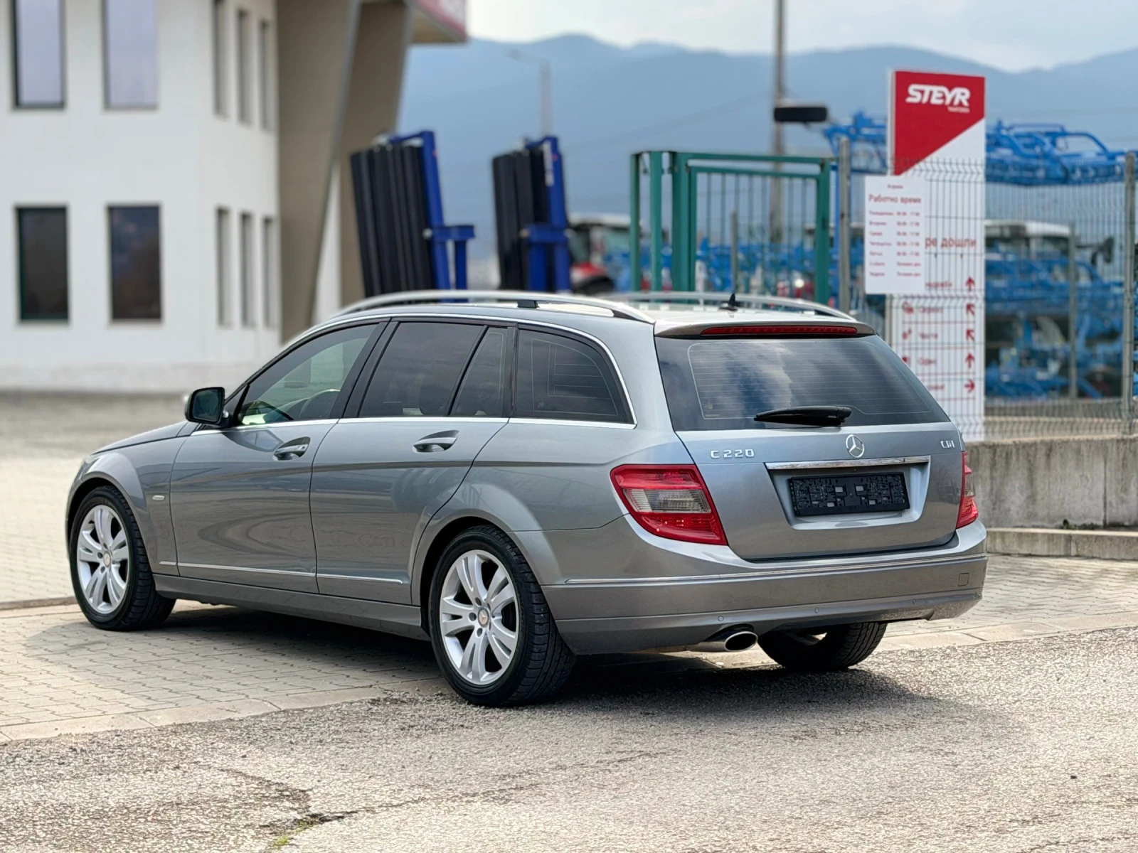 Mercedes-Benz C 220 2.2DCI~170�.�~XENON~NAVI | Mobile.bg � ����������� 3