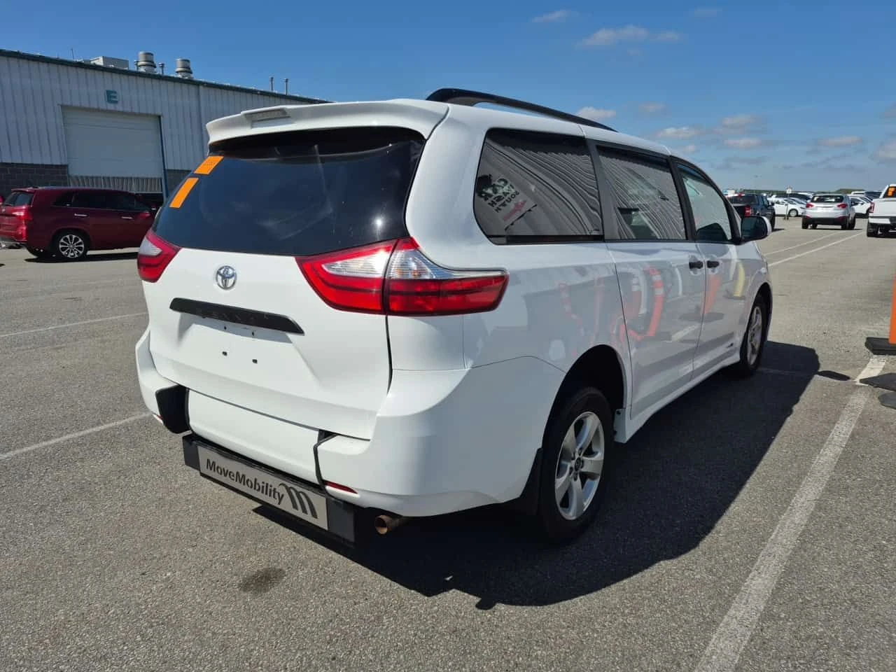 Toyota Sienna * 7 Passenger FWD * АВТОКРЕДИТ* , снимка 4 - Автомобили и джипове - 55093240