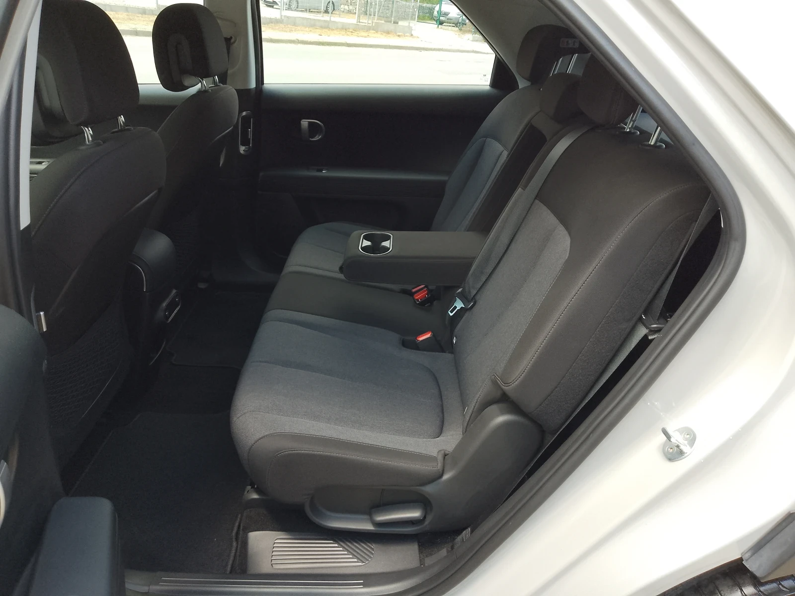 Hyundai Ioniq 5 58 KW./Европейски-Италия, снимка 15 - Автомобили и джипове - 55153511