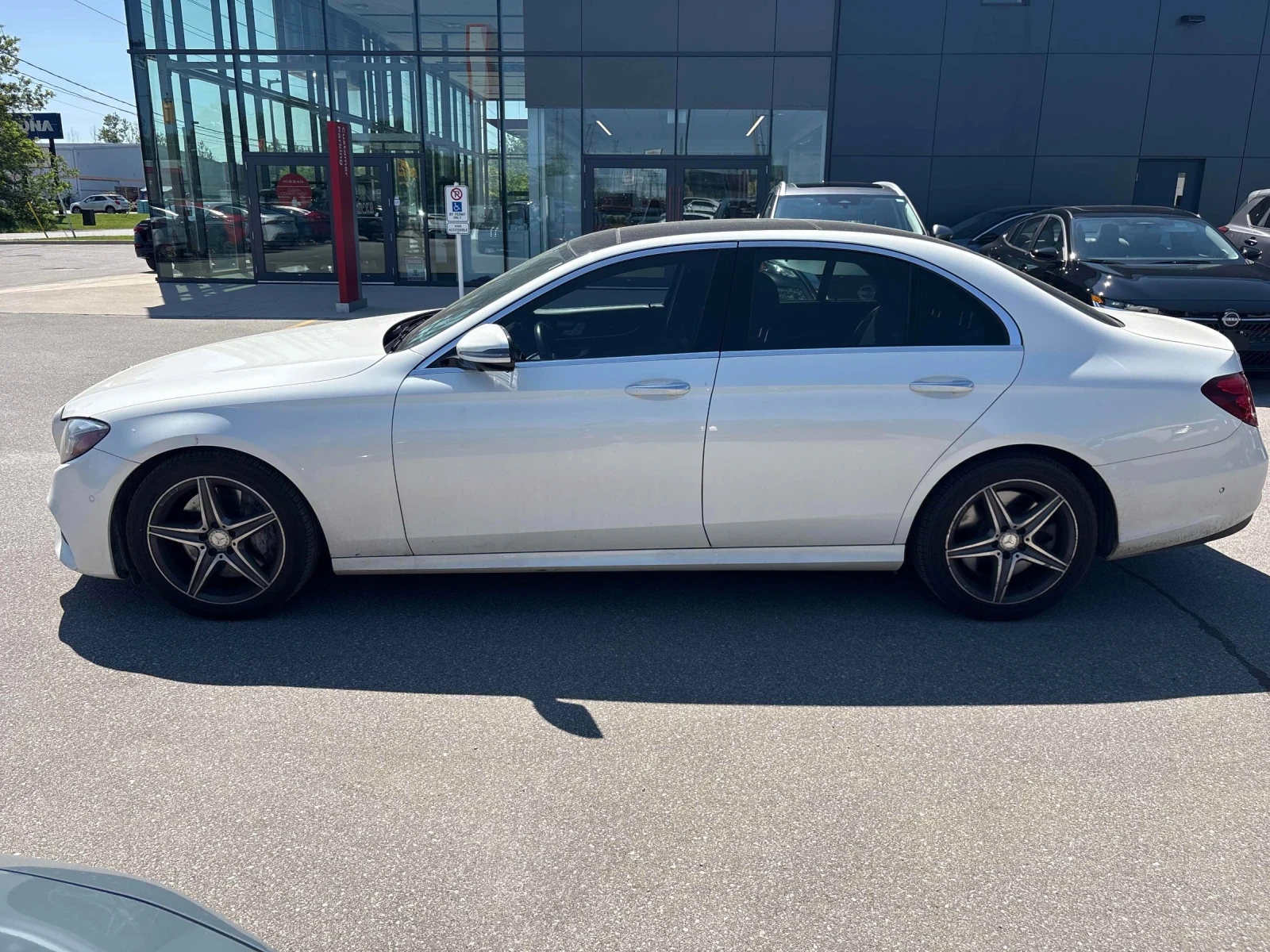 Mercedes-Benz E 400 BURMESTER* HEAD-UP* ПОДГРЕВ* CARFAX , снимка 4 - Автомобили и джипове - 55222052