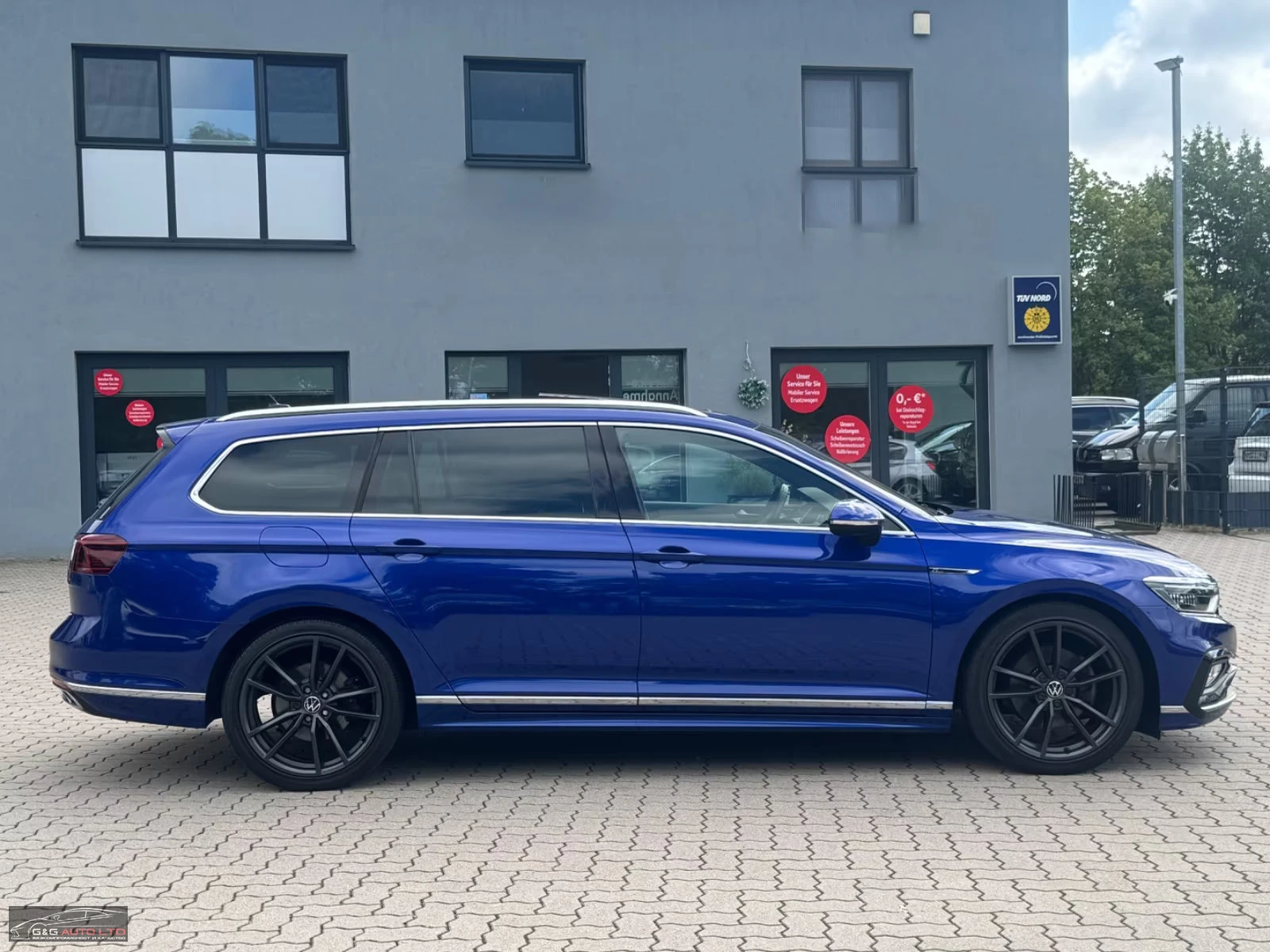 VW Passat R-LINE/150HP/PANO/CAM/NAVI/MASS/H&K/608z, снимка 6 - Автомобили и джипове - 55298162