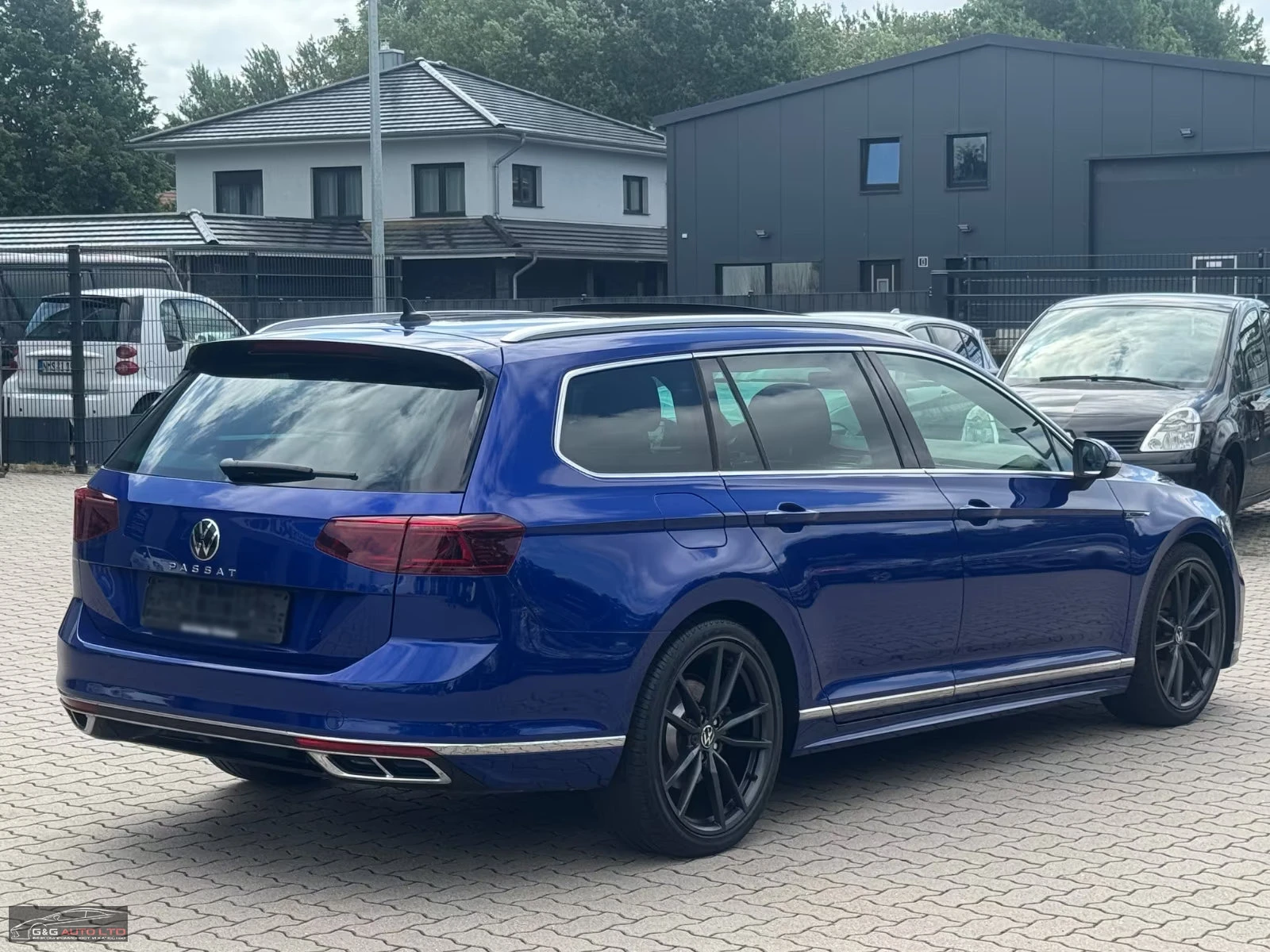VW Passat R-LINE/150HP/PANO/CAM/NAVI/MASS/H&K/608z, снимка 7 - Автомобили и джипове - 55298162