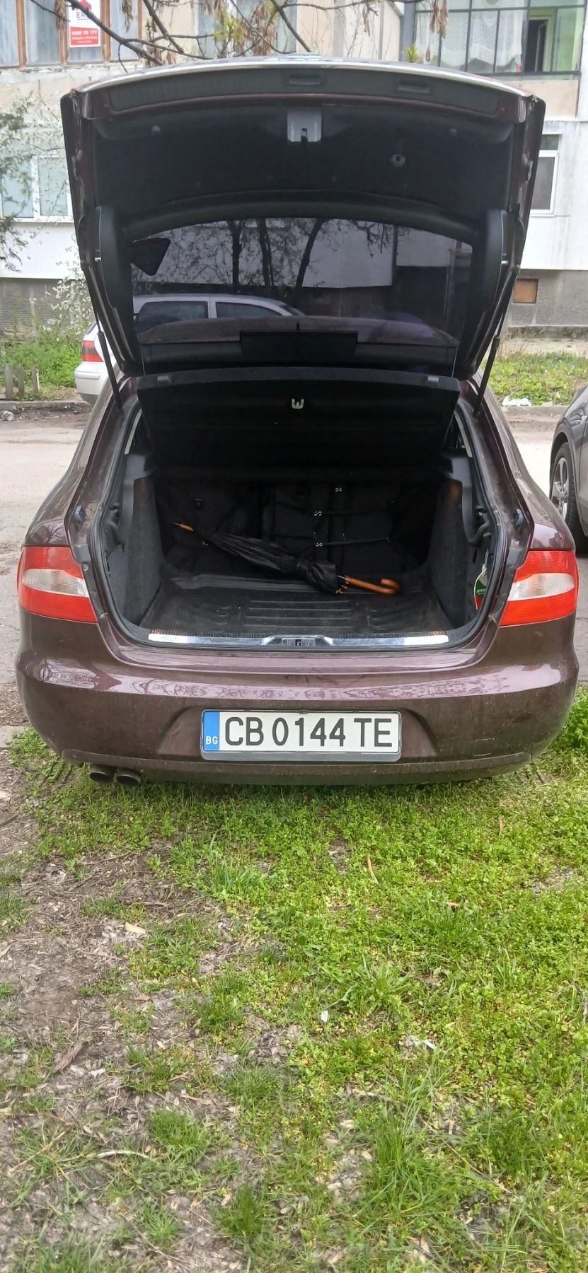 Skoda Superb 2.0 ТDI, снимка 9 - Автомобили и джипове - 55351069
