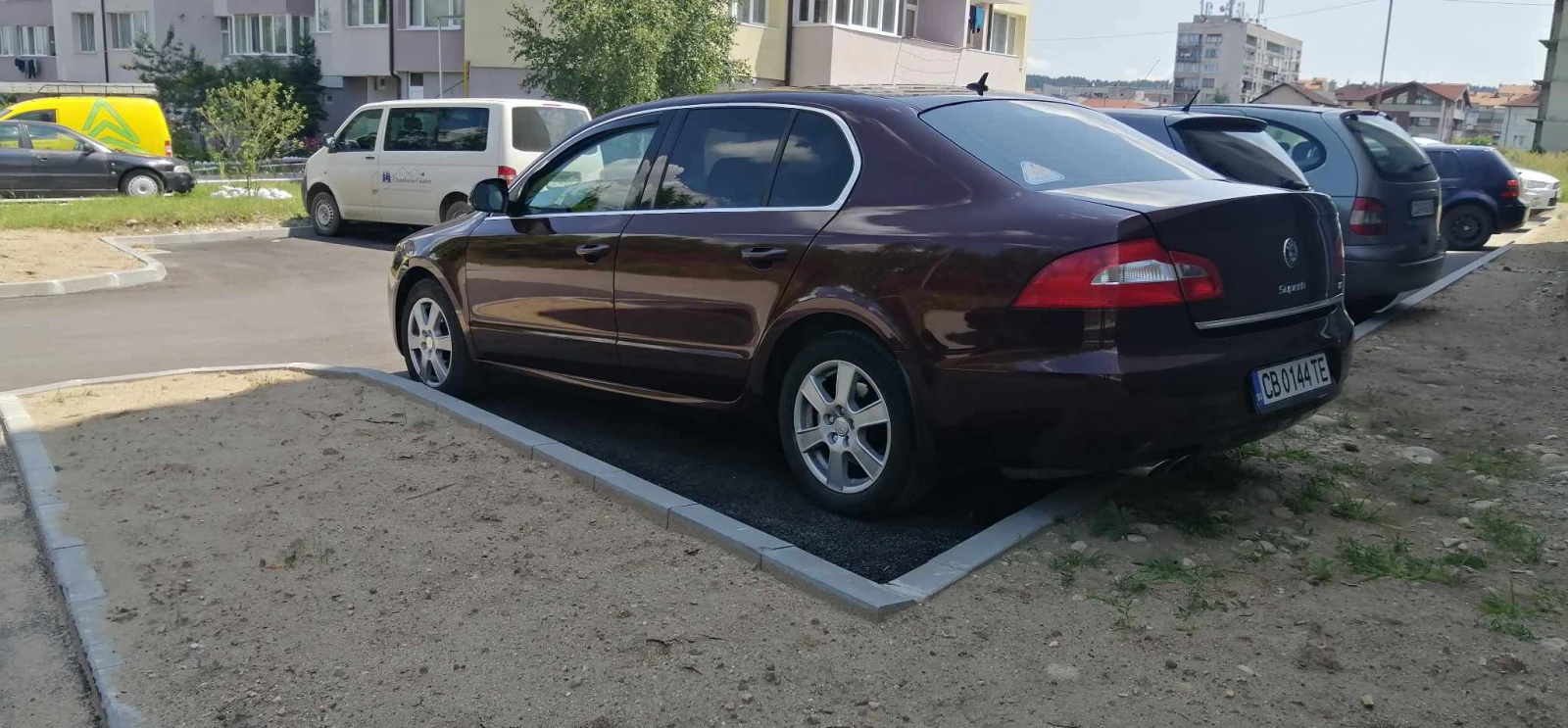 Skoda Superb 2.0 ТDI, снимка 4 - Автомобили и джипове - 55351069