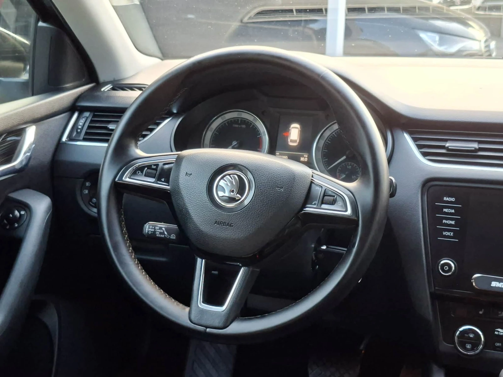 Skoda Octavia 1.4 G-Tec Метан Заводски, снимка 8 - Автомобили и джипове - 55428580