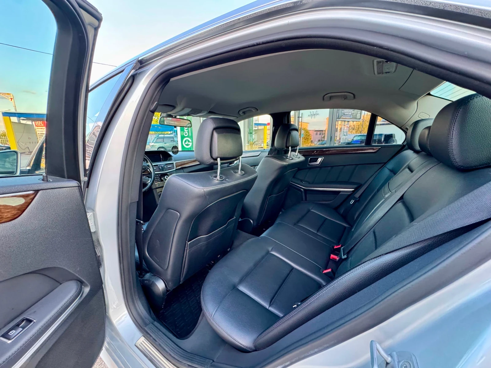 Mercedes-Benz E 250 2.2 cdi 204 кс, снимка 13 - Автомобили и джипове - 55609319