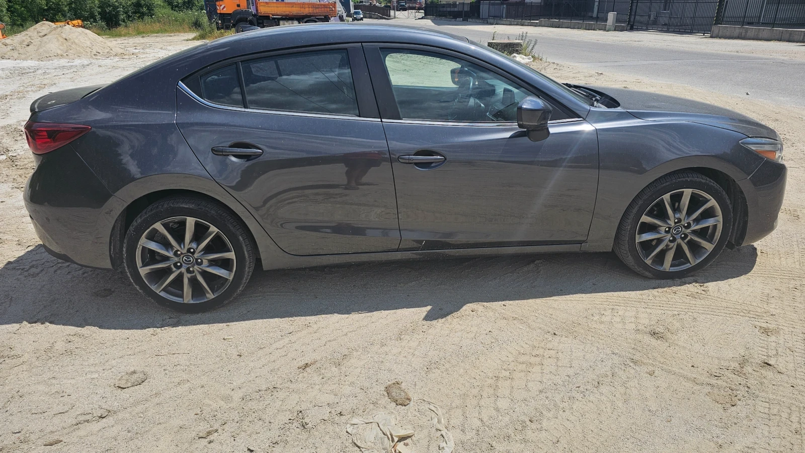 Mazda 3 Touring, снимка 8 - Автомобили и джипове - 55756334