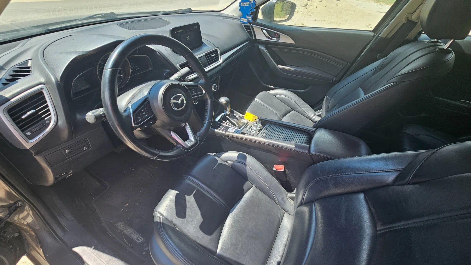 Mazda 3 Touring, снимка 11 - Автомобили и джипове - 55756334