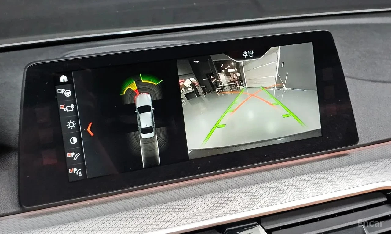 BMW 530 xDrive M Sport/ДИСТРОНИК/ШИБЕДАХ/ШИБЕДАХ/ПОДГРЕВ/, снимка 15 - Автомобили и джипове - 55903358