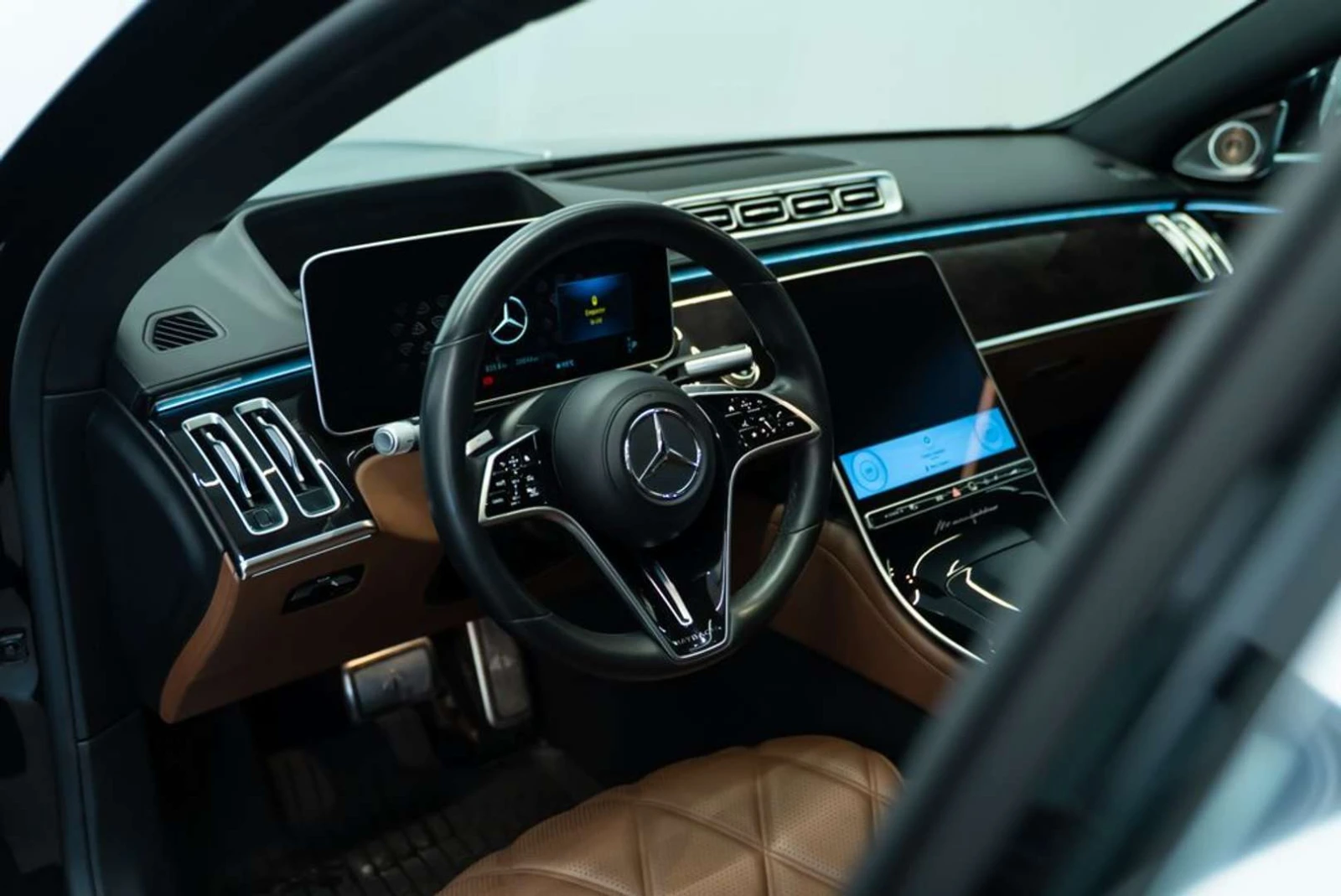 Mercedes-Benz S 680, снимка 15 - Автомобили и джипове - 56026146