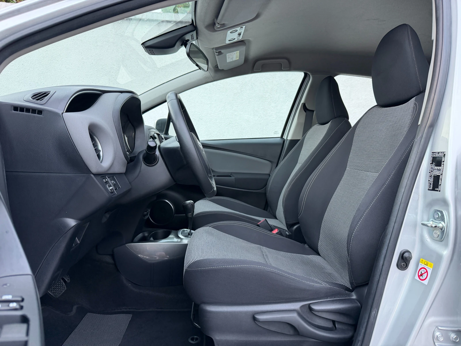 Toyota Yaris Hybrid 169000km | Mobile.bg � ����������� 10