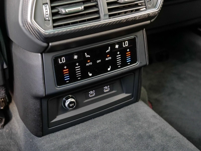 Lamborghini Urus S STYLE PAKET CARBON B&O PANORAMA, снимка 17 - Автомобили и джипове - 52841290