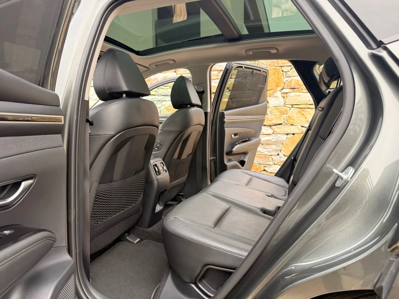 Hyundai Tucson Plug-in-Hybrid 4* 4 КАТО НОВ, снимка 11 - Автомобили и джипове - 53202853