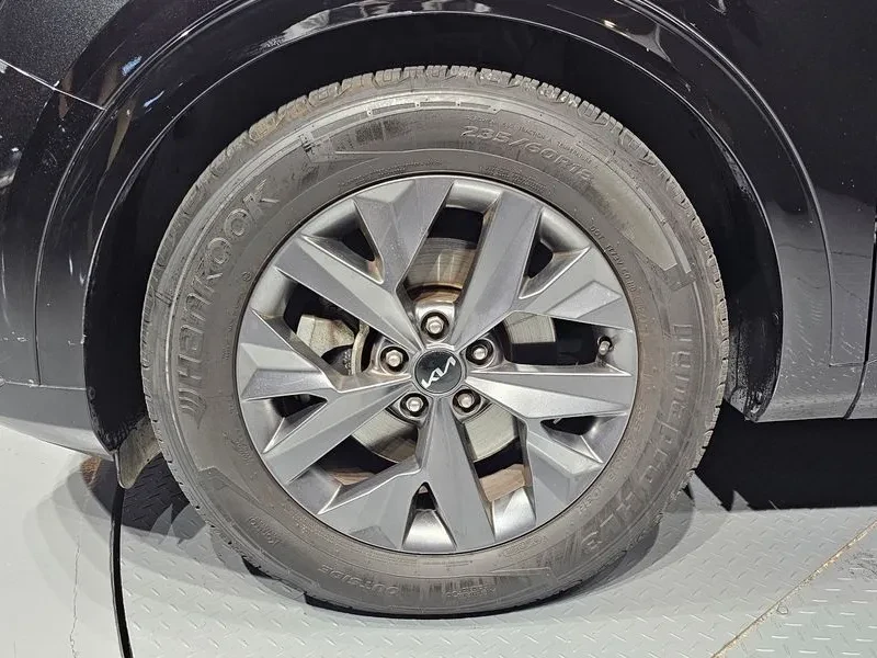 Kia Sportage Diesel 2.0 2Wd Noblesse, снимка 5 - Автомобили и джипове - 55991664