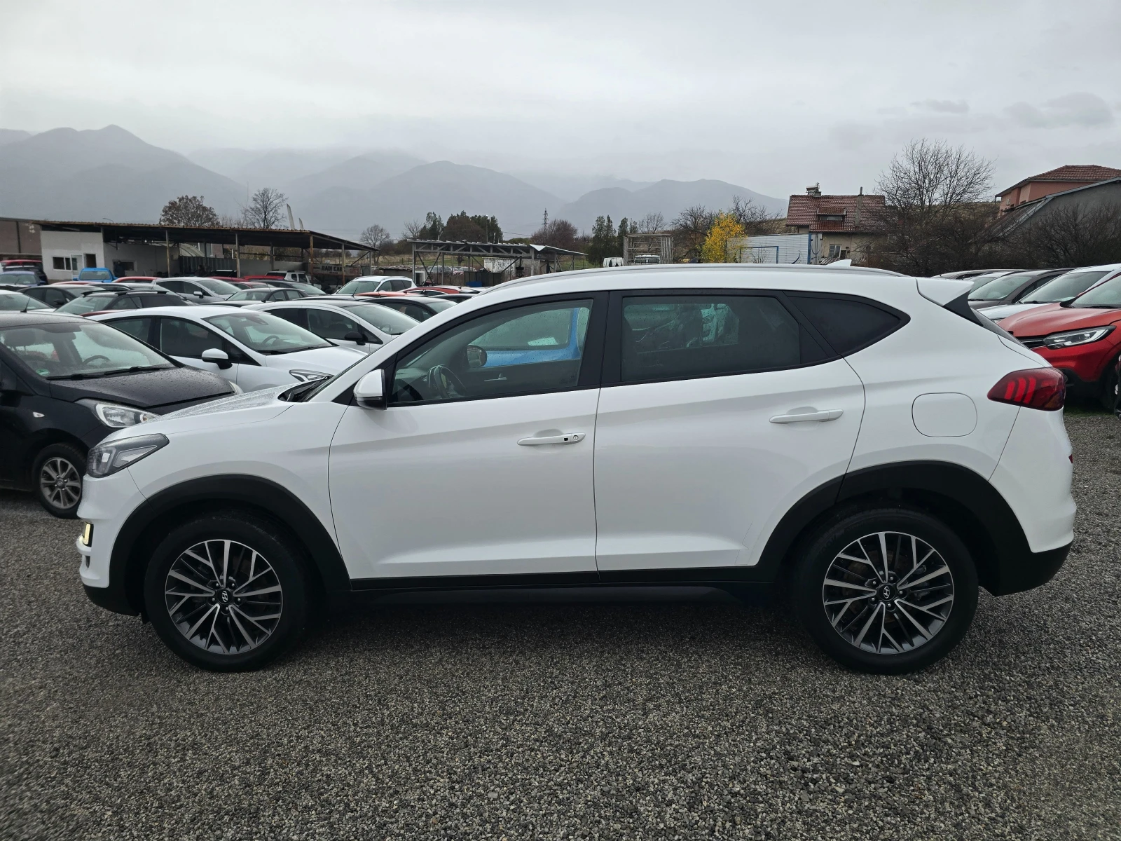 Hyundai Tucson 1.6-CRDI-AVTOMATIC-NAVI-EURO6W - изображение 8