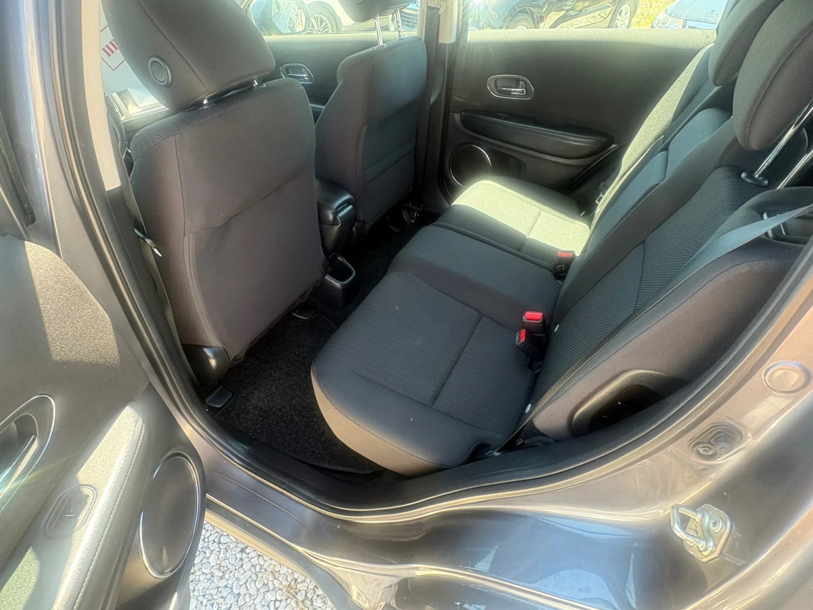Honda Hr-v, снимка 12 - Автомобили и джипове - 54693502