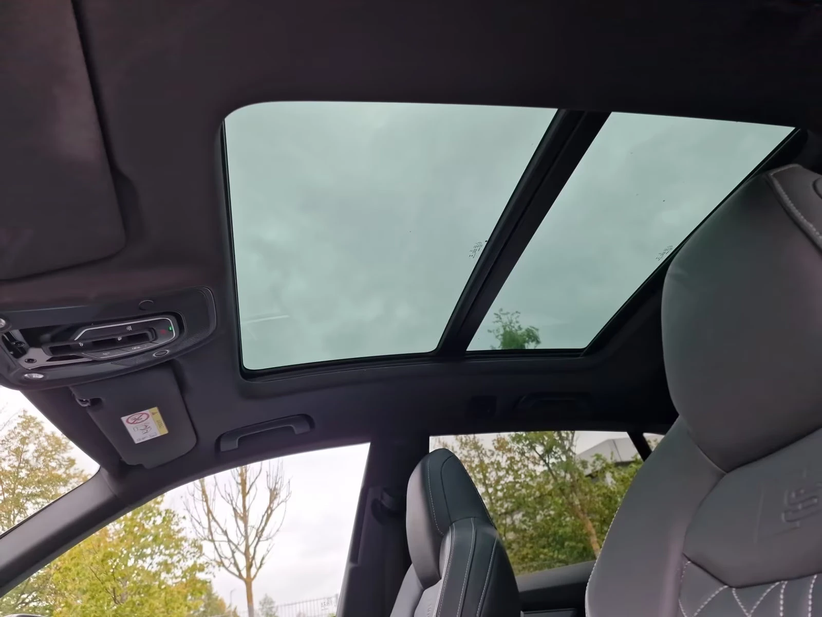 Audi SQ8 TFSI/507HP/MATRIX/HUD/PANO/360/774z, снимка 12 - Автомобили и джипове - 55690274