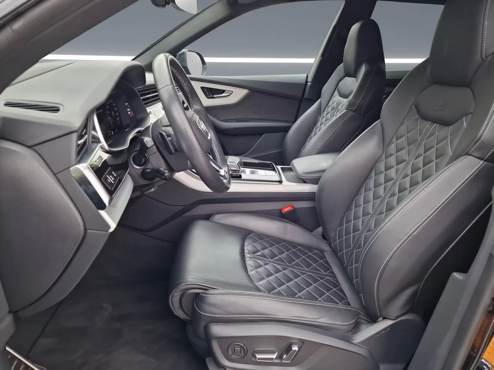 Audi SQ8 TFSI/507HP/MATRIX/HUD/PANO/360/774z, снимка 11 - Автомобили и джипове - 55690274