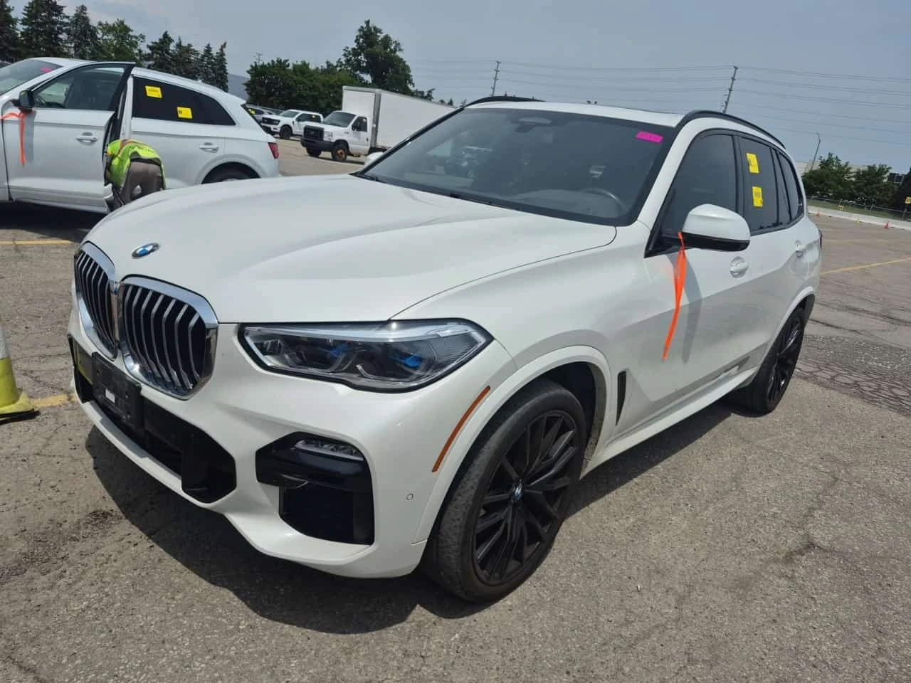 BMW X5 * XDRIVE40I * ЛАЗЕРИ * SWAROVSKI * 2 КЛЮЧА* DIS