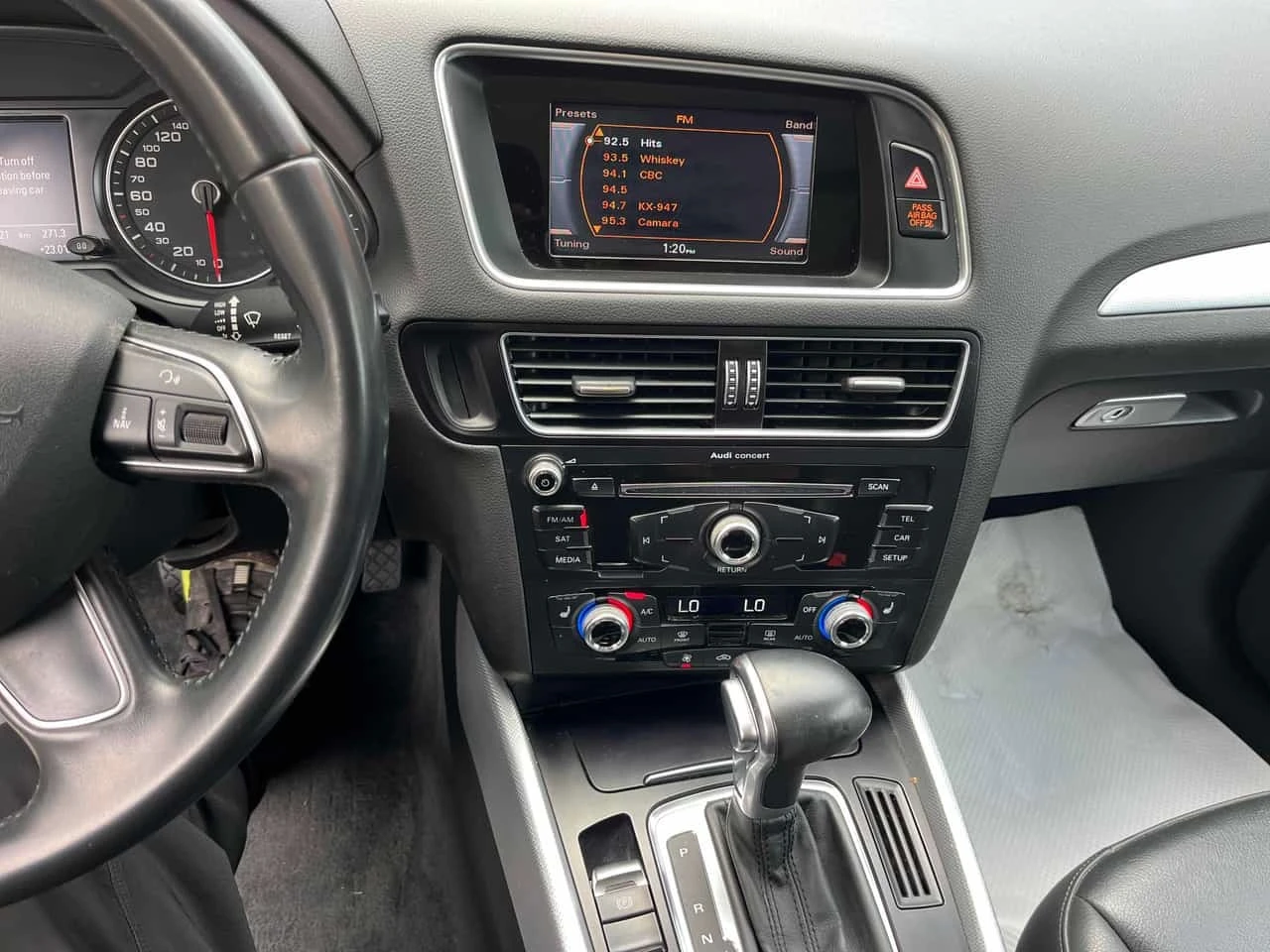Audi Q5 * 2.0T Progressiv * CARFAX * ОТ ПРЕДСТАВИТЕЛСТВО , снимка 9 - Автомобили и джипове - 55748903