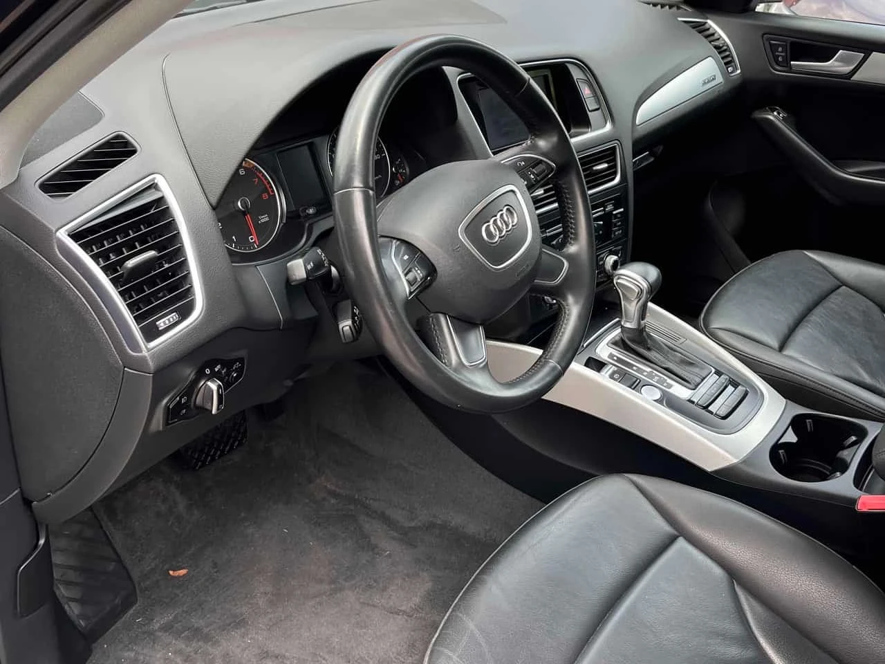 Audi Q5 * 2.0T Progressiv * CARFAX * ОТ ПРЕДСТАВИТЕЛСТВО , снимка 5 - Автомобили и джипове - 55748903